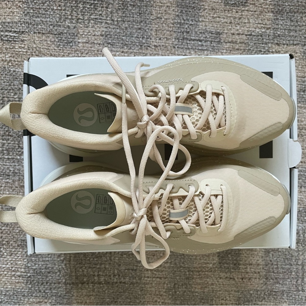 lululemon blissfeel trail running shoe size 7 beige and cream